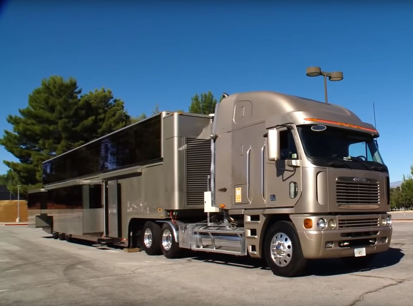 Inside Jada and Will Smith's houses from the Calabasas mansion to